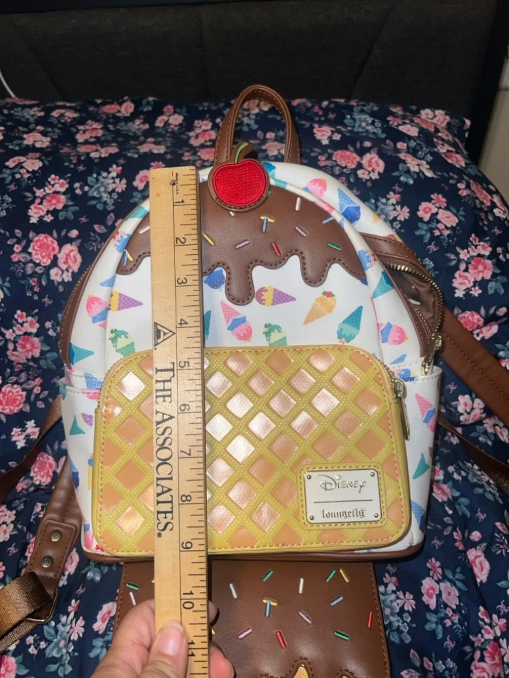 Disney/loungefly ice cream cone + wallet mini backpack set - Picture 2 of 9